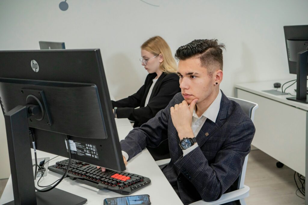 students studying on a computer in jaipur